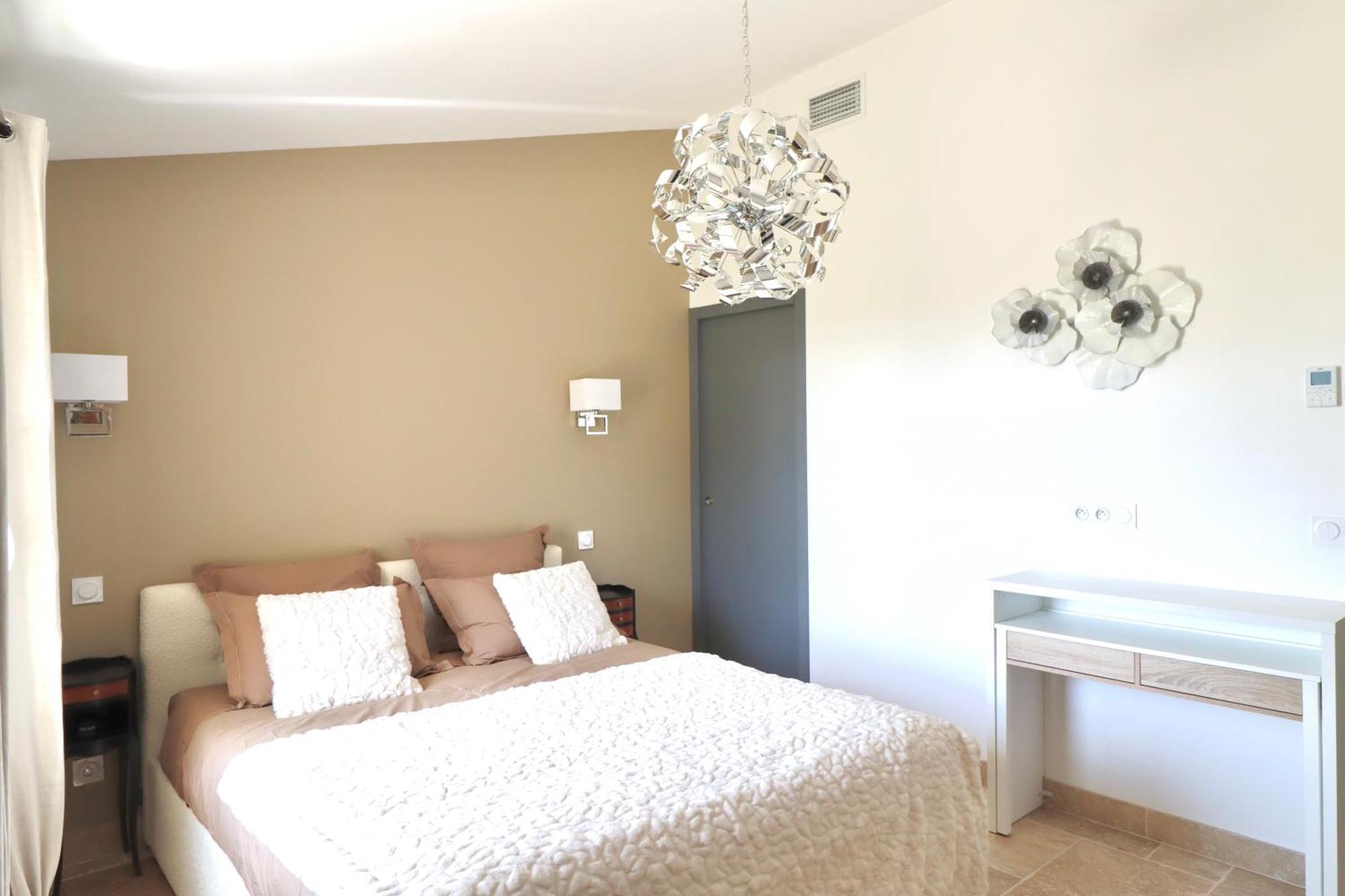 Chambres D'Hotes Avec Jacuzzi Et Piscine Au Mas De Cadoule Saint-Just (Herault) Quarto foto