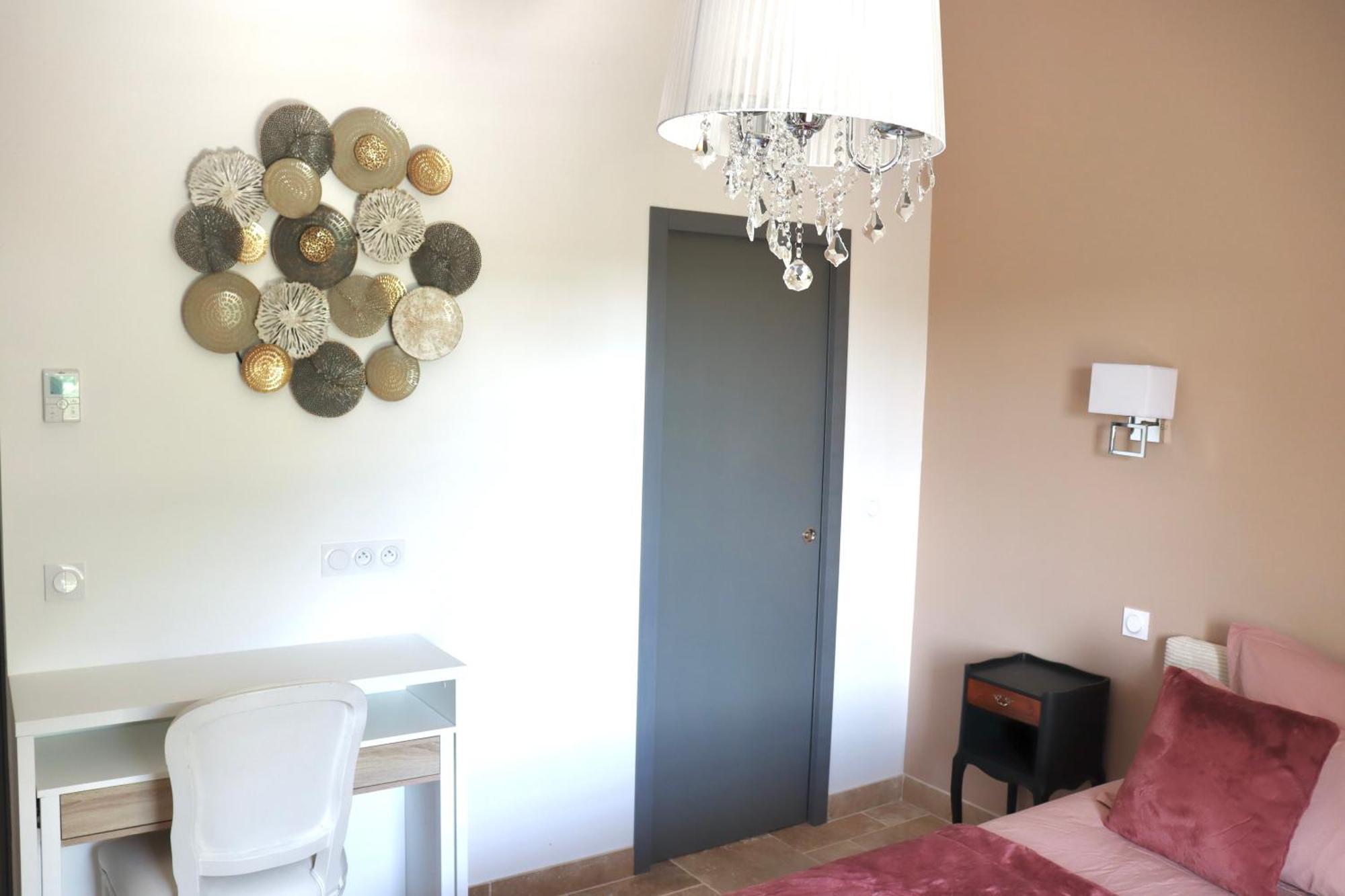 Chambres D'Hotes Avec Jacuzzi Et Piscine Au Mas De Cadoule Saint-Just (Herault) Quarto foto