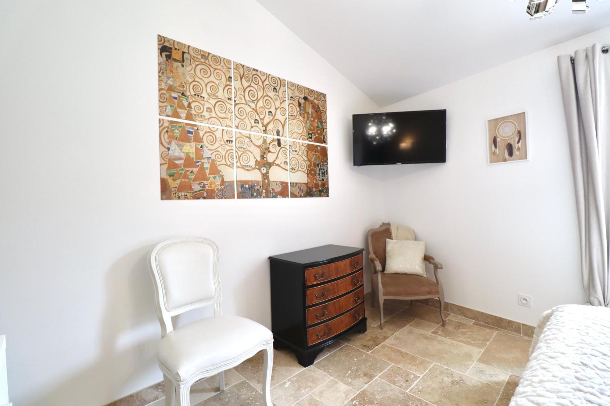 Chambres D'Hotes Avec Jacuzzi Et Piscine Au Mas De Cadoule Saint-Just (Herault) Quarto foto
